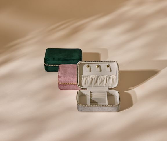 VELVET JEWELLERY CASE